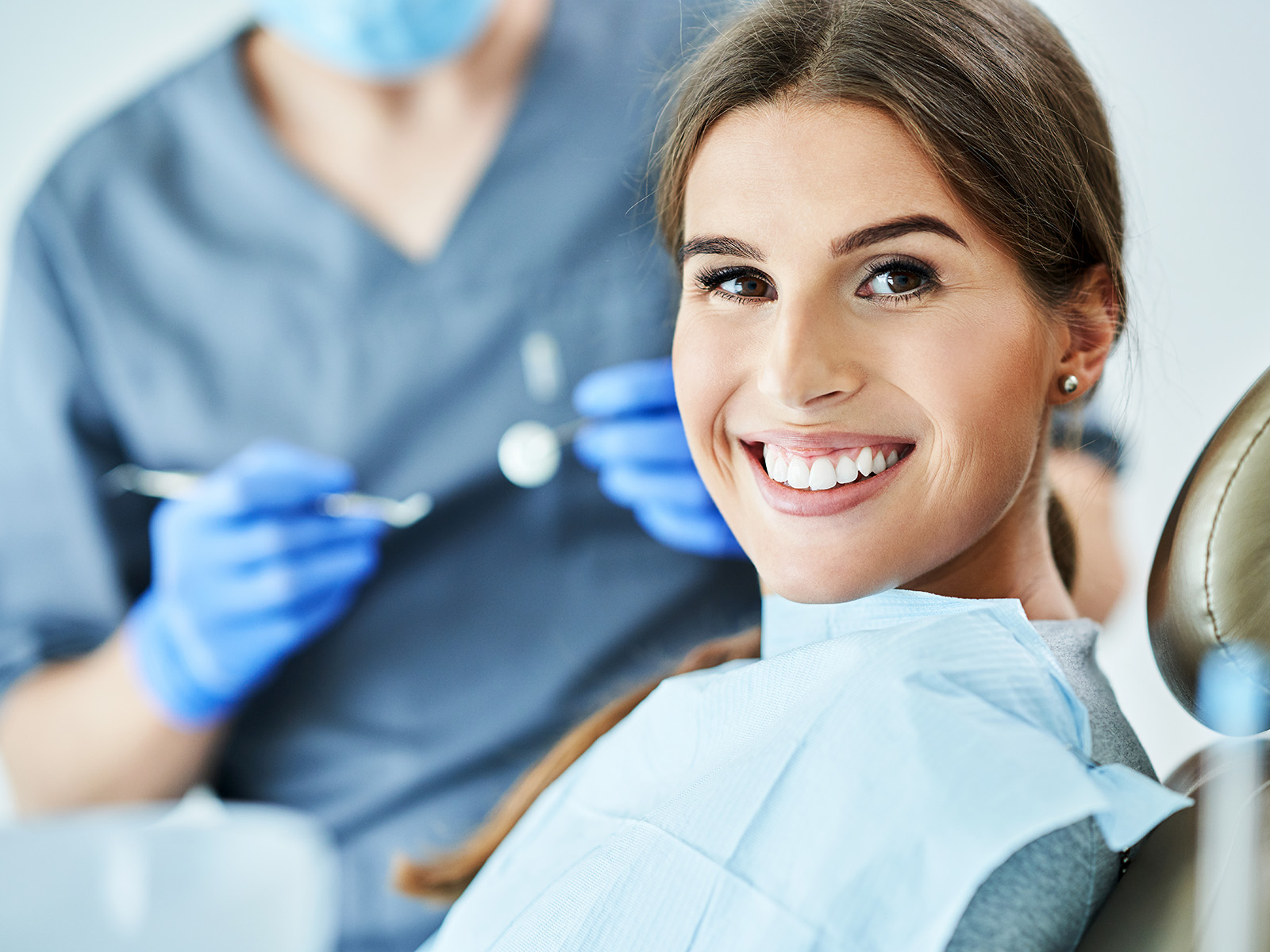 Should I Get My Teeth Whitened Before Dental Bonding?